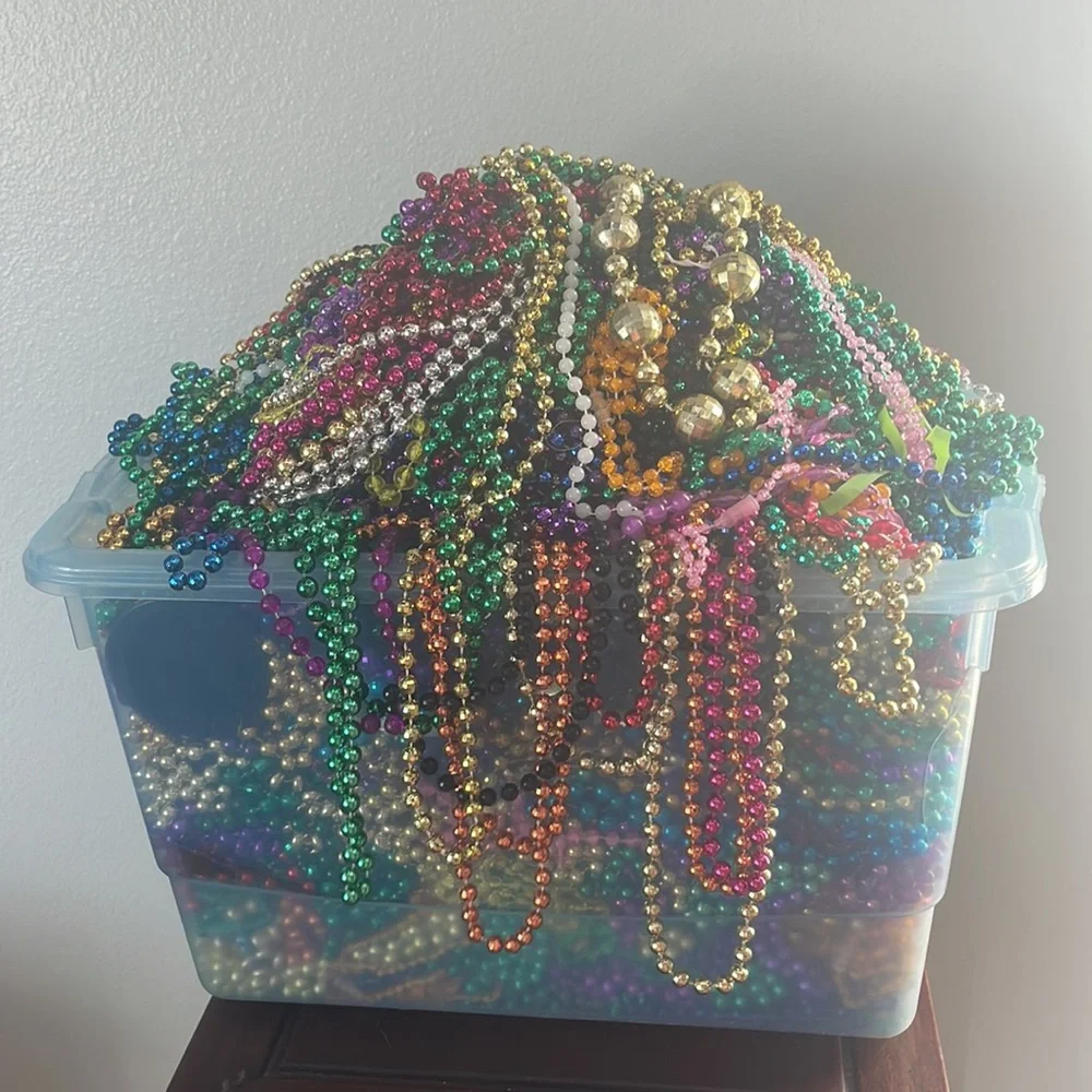 Mardi Gras beads necklaces 5 pound bundle jewelry bulk green blue gold purple